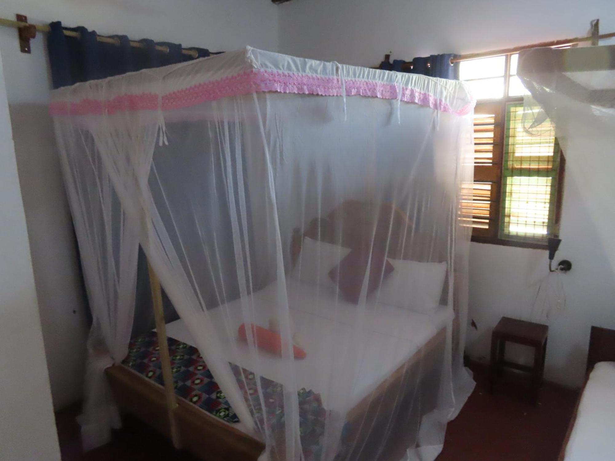 גאמביאני Jacob'S Inn מראה חיצוני תמונה