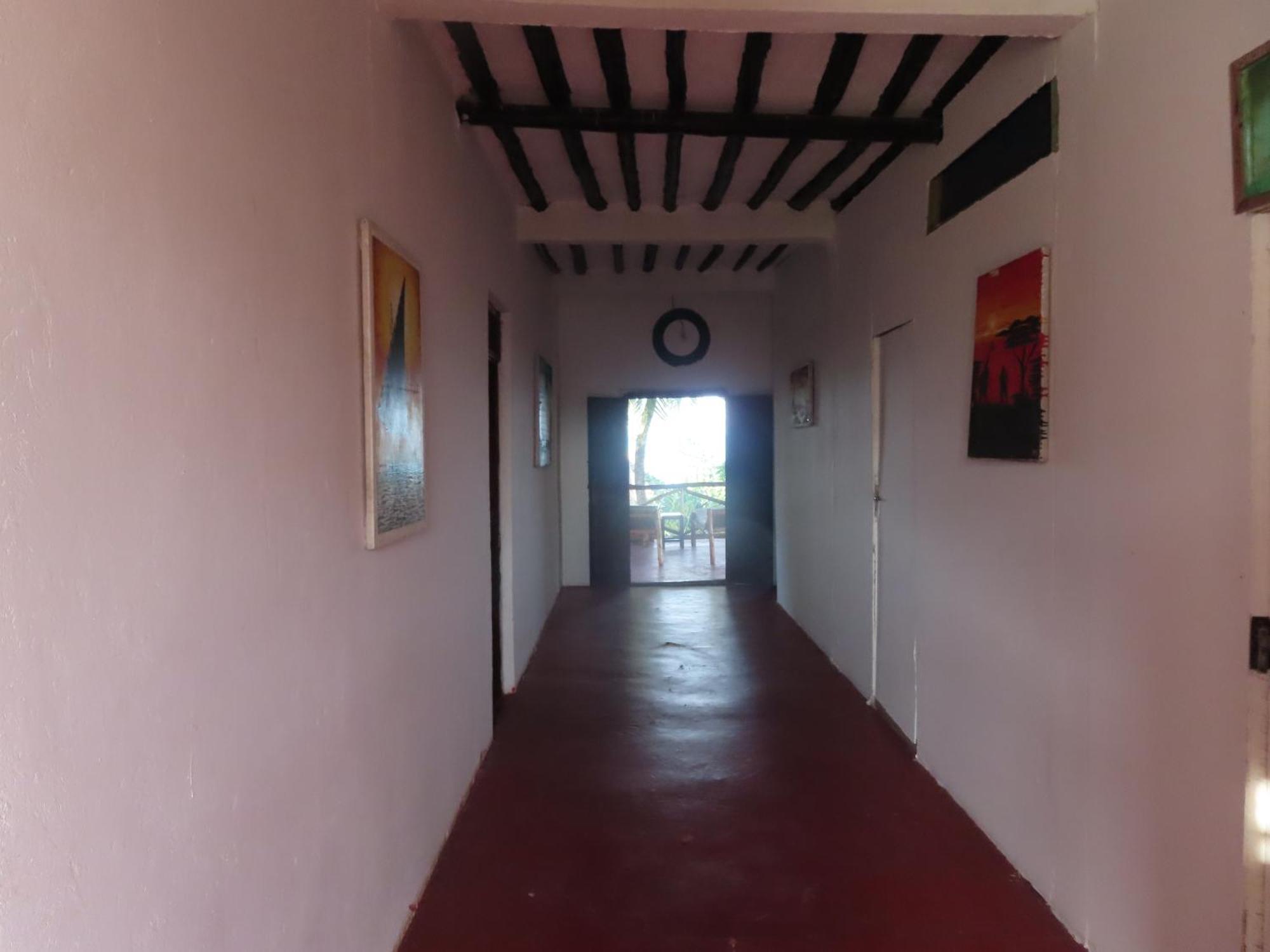 גאמביאני Jacob'S Inn מראה חיצוני תמונה